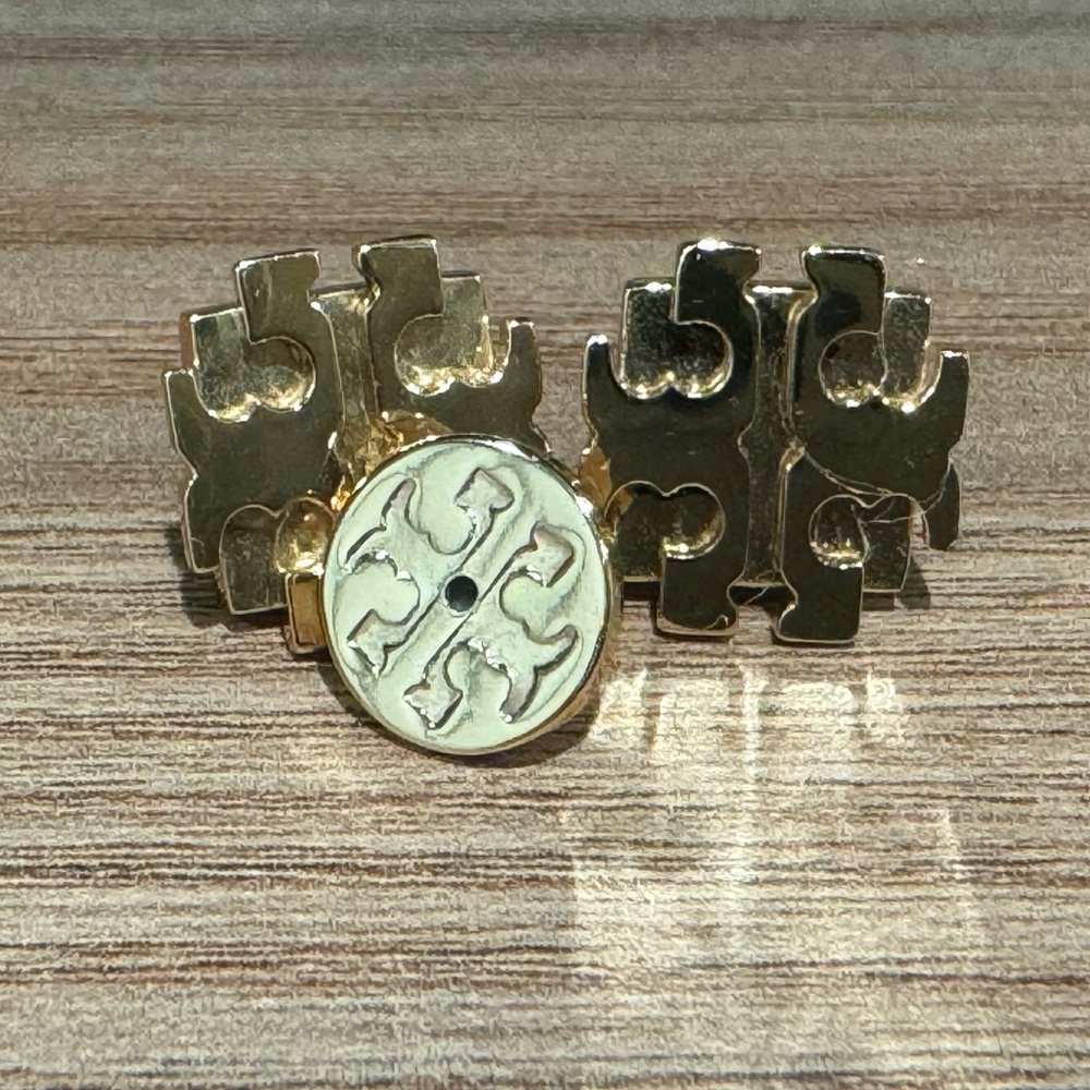 Tory Burch Womens Gold Tone Large T-Logo Stud Earrings